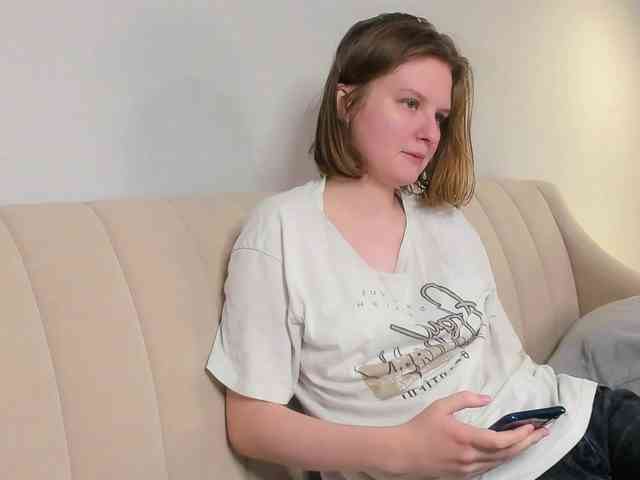 LilianSlow webcam