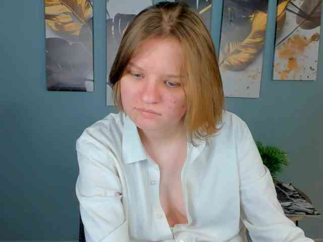 LilianSlow Live Webcam on BongaCams