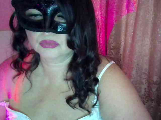 MiaGucci Live Webcam on BongaCams