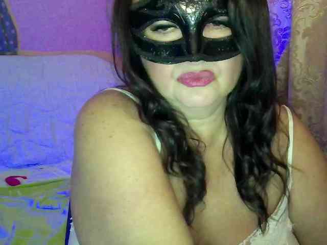 MiaGucci webcam