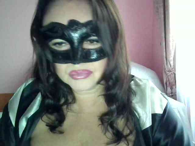 MiaGucci webcam