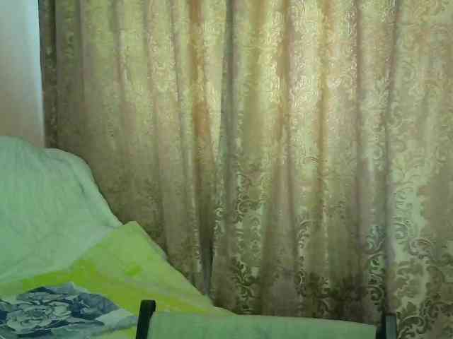 MiaGucci webcam