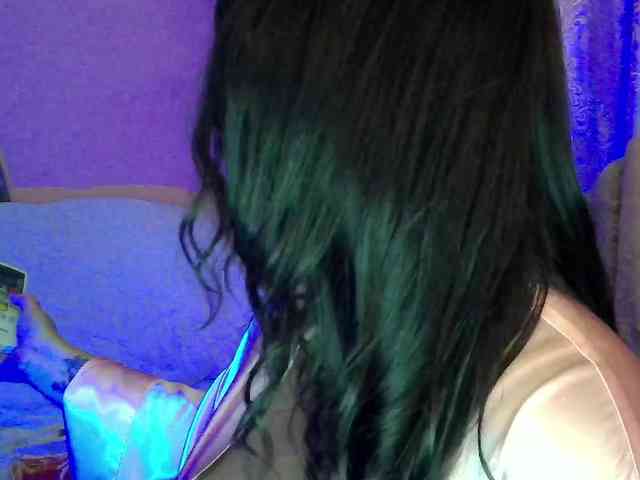 webcam model MiaGucci