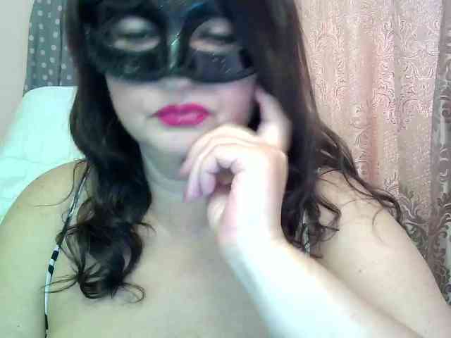 MiaGucci webcam
