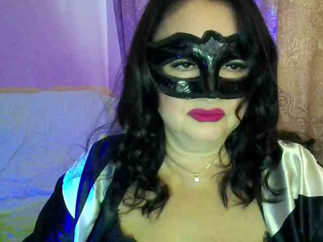 MiaGucci webcam
