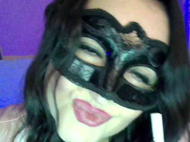 MiaGucci webcam