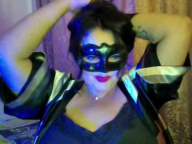 MiaGucci webcam