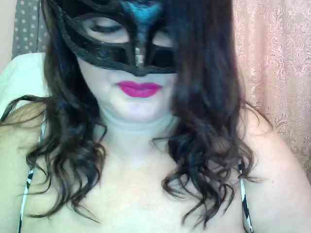 MiaGucci webcam