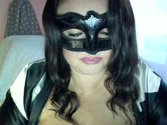 MiaGucci webcam