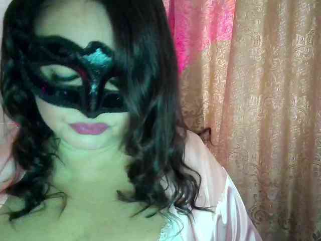 MiaGucci webcam