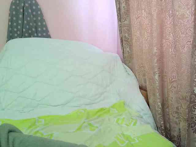 MiaGucci webcam