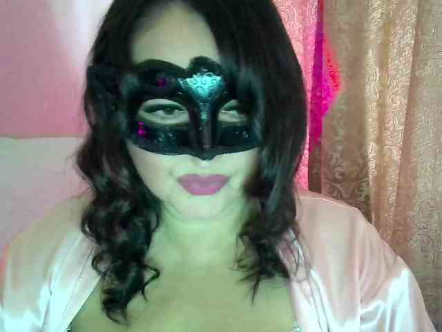 MiaGucci webcam
