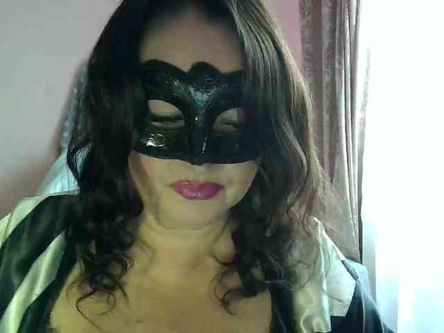 MiaGucci webcam