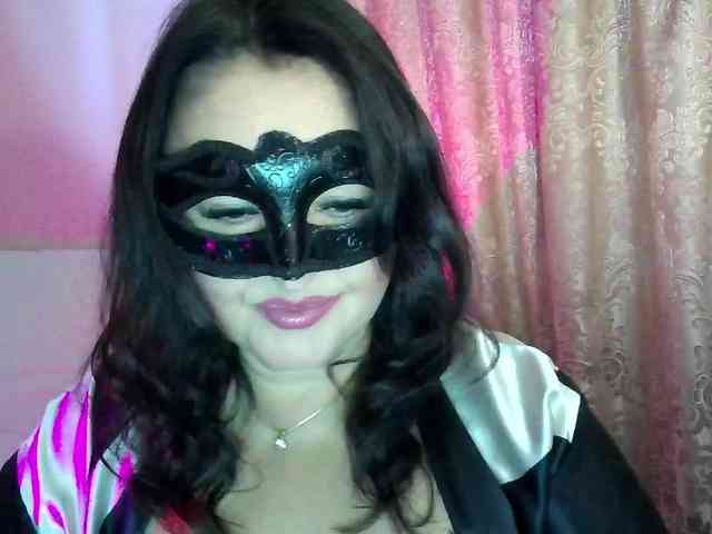 MiaGucci webcam