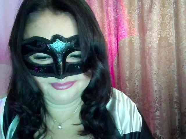 MiaGucci webcam