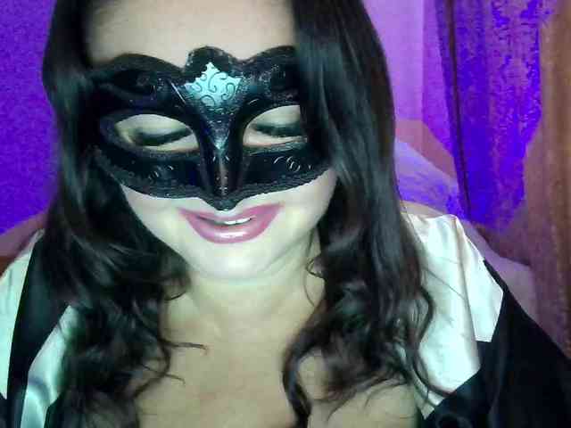 MiaGucci webcam