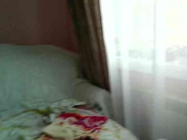 MiaGucci webcam