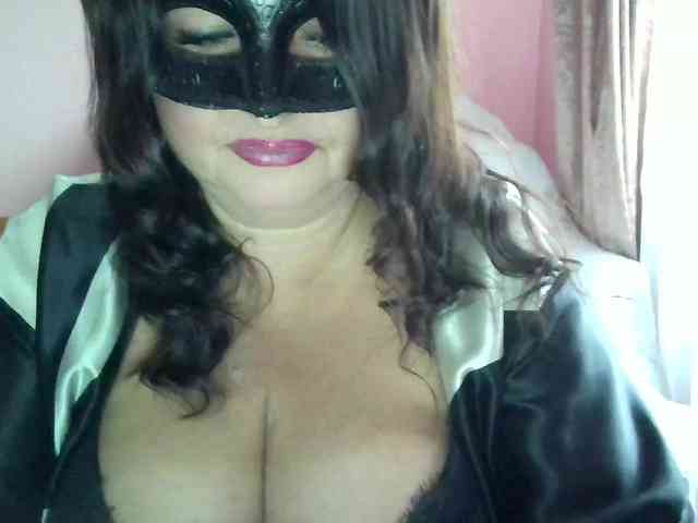 MiaGucci webcam