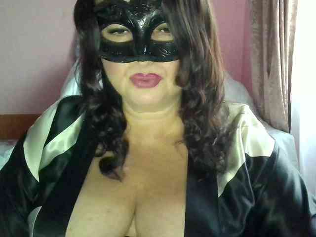 MiaGucci webcam