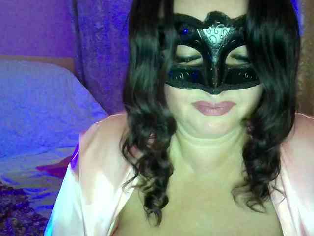 MiaGucci webcam