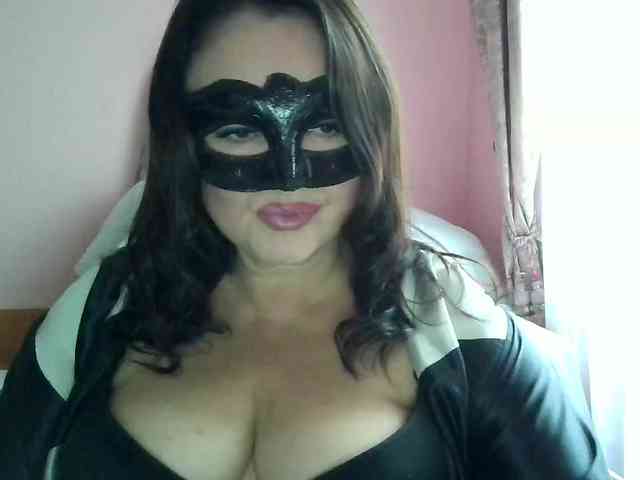 MiaGucci webcam