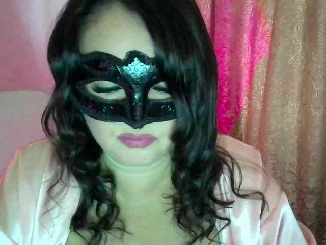 MiaGucci Live Webcam on BongaCams
