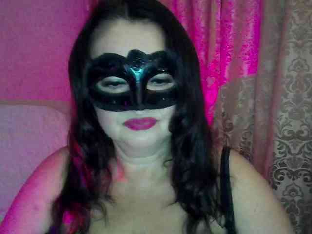 MiaGucci webcam