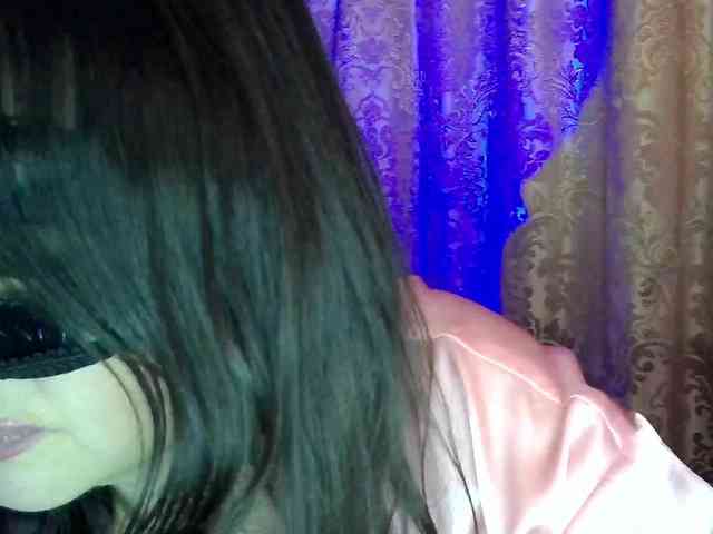 MiaGucci webcam