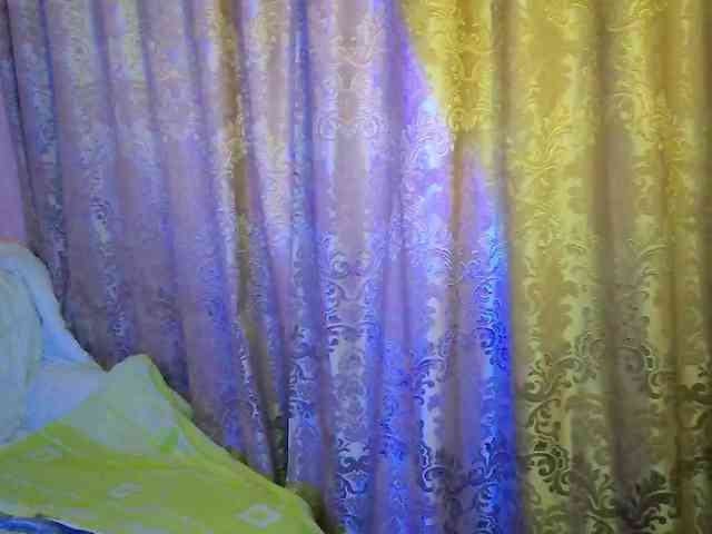 MiaGucci webcam