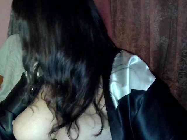 MiaGucci webcam