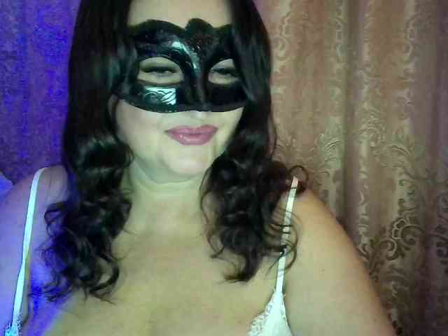 MiaGucci webcam