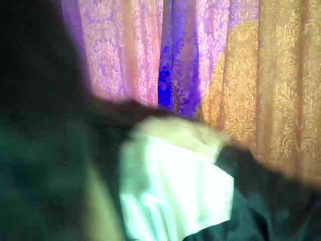 MiaGucci webcam