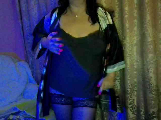 MiaGucci webcam