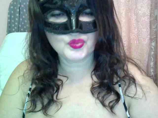 MiaGucci Live Webcam on BongaCams