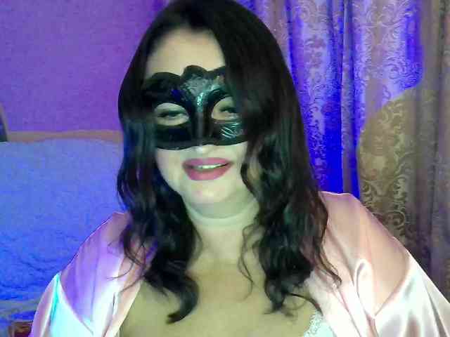 MiaGucci webcam