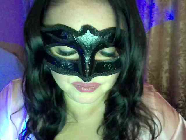 MiaGucci webcam
