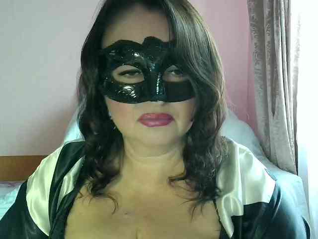 MiaGucci webcam