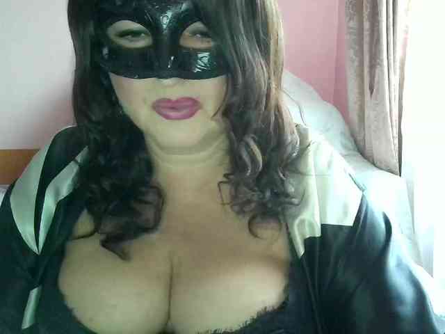 MiaGucci webcam