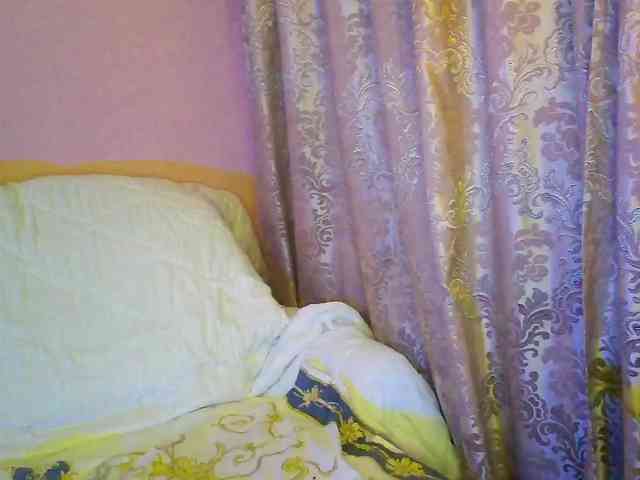 MiaGucci webcam