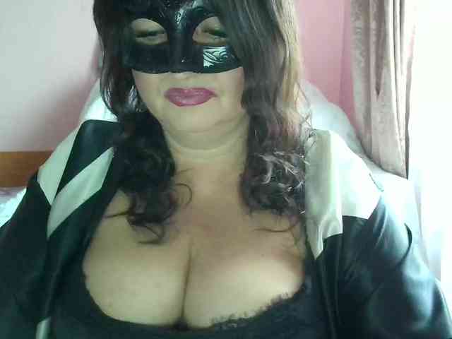MiaGucci webcam