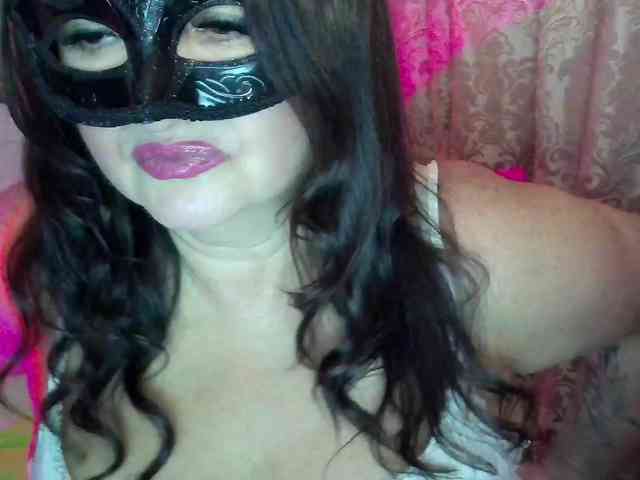 MiaGucci webcam