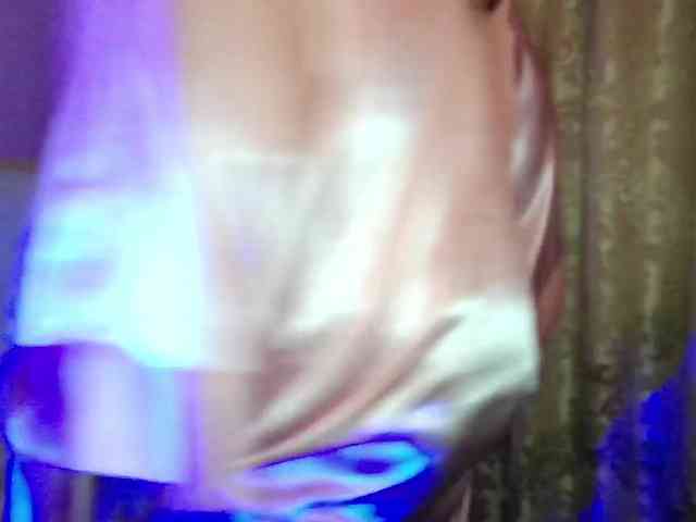 MiaGucci webcam