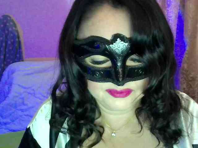 MiaGucci webcam