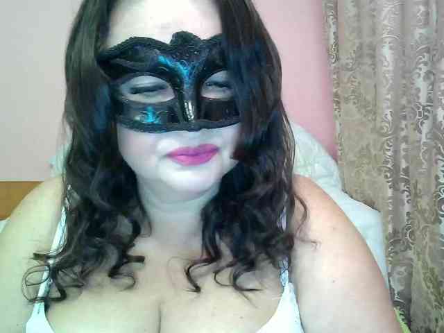 MiaGucci webcam