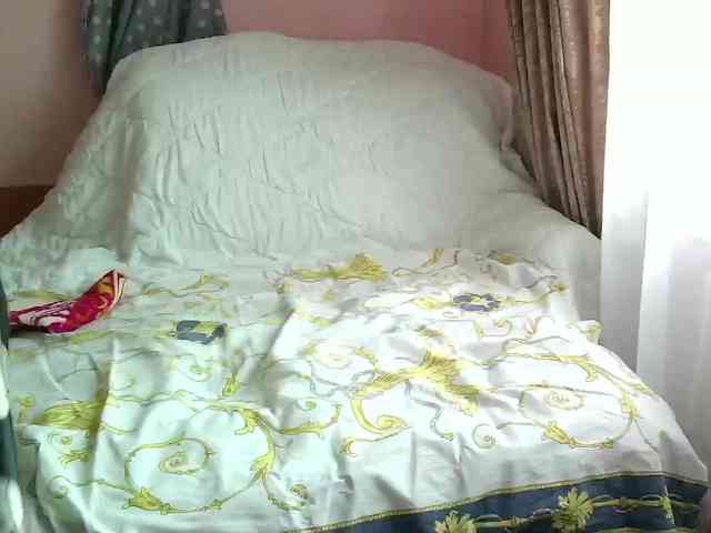 MiaGucci webcam