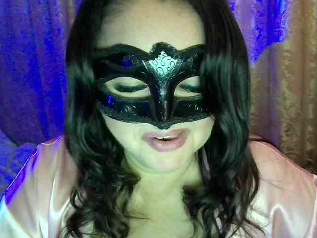MiaGucci webcam