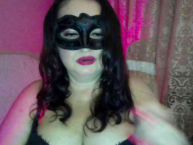 MiaGucci webcam