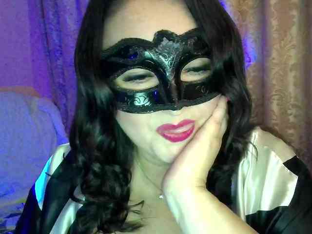 MiaGucci webcam