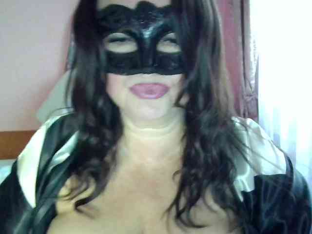 MiaGucci webcam