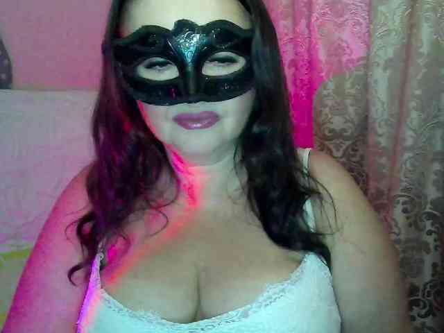 MiaGucci webcam